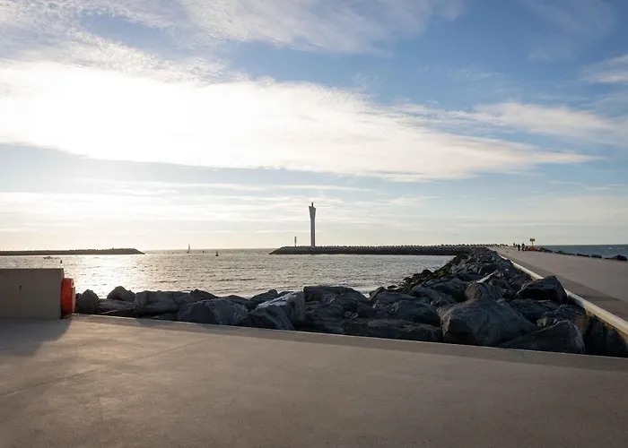 Port Side Incl Parking