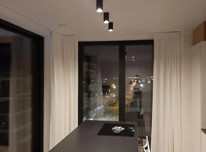 Port Side Incl Parking Apartamento *